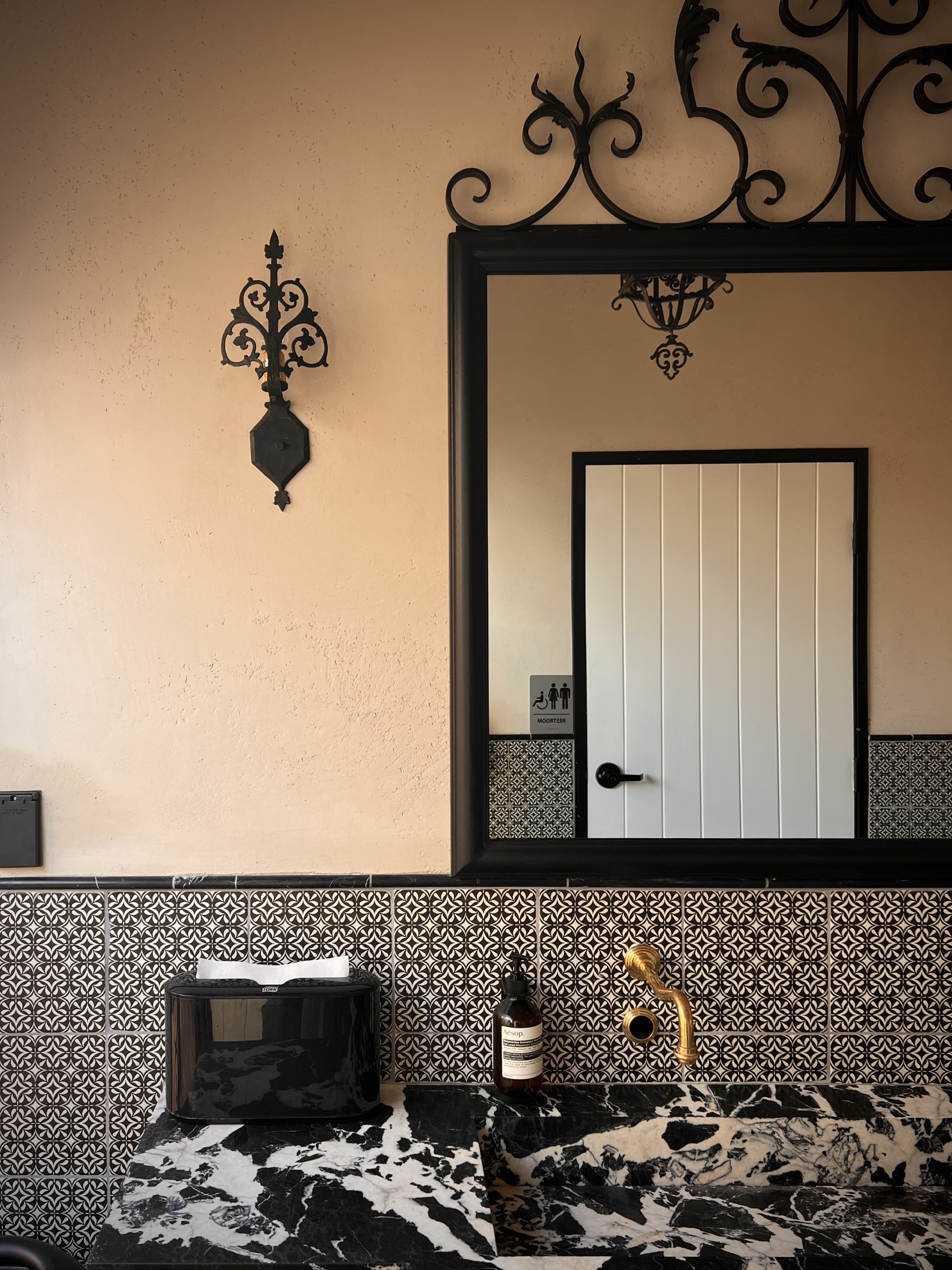 Casa Vega Patio detail